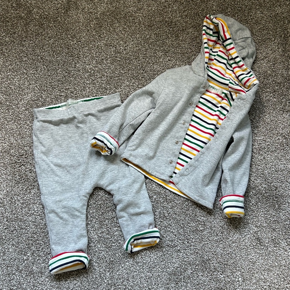 Hudson Bay baby boy size 6-12 month